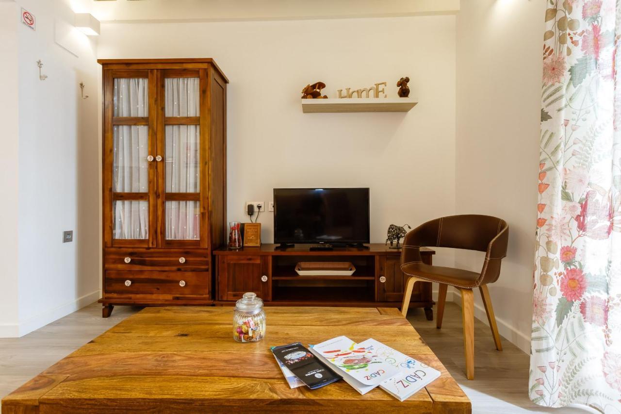 Apartamentos Loto Y Liz By Cadiz4Rentals Exterior photo